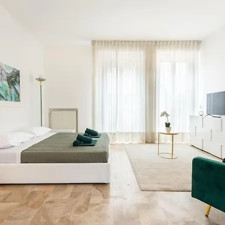 Vicino Milano, E Mxp